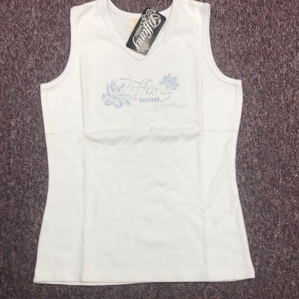 Sleeveless T-shirt V neck jeweled/blue embroidery